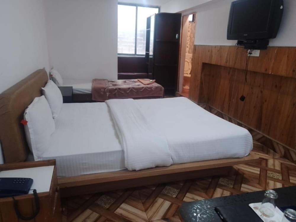 Hotel Assembly Shillong Extérieur photo