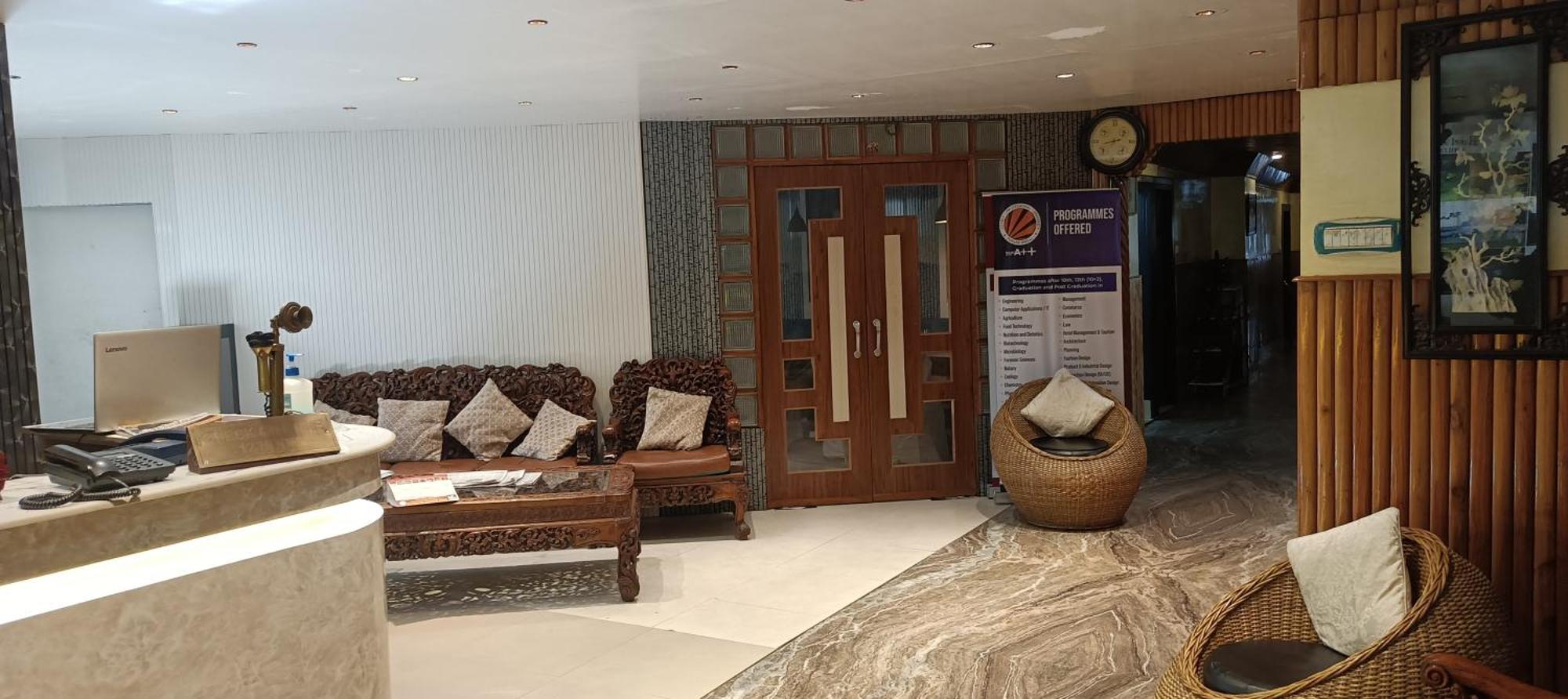 Hotel Assembly Shillong Extérieur photo